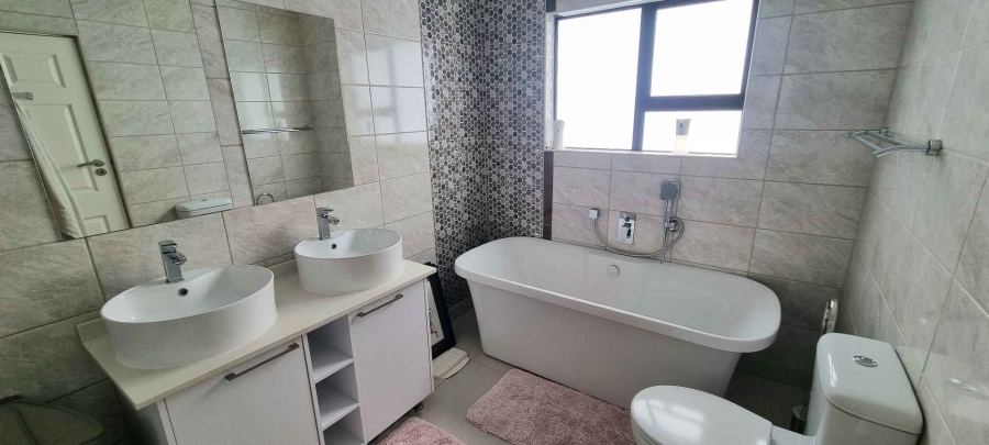 4 Bedroom Property for Sale in Wild Olive Estate Free State